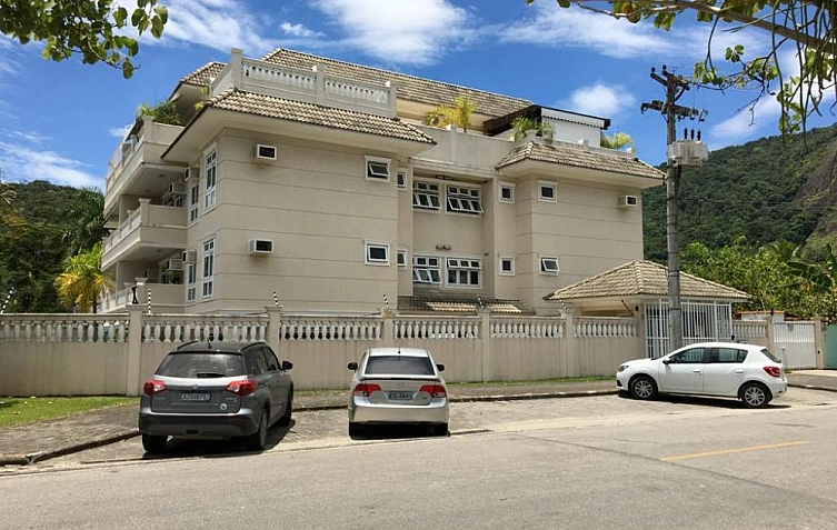 Excelente apartamento em Itaip�